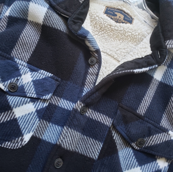 Navy Blue and White checked shirt jacket - Sherpa Fleece Shacket - Sz Medium - Picture 3 of 6